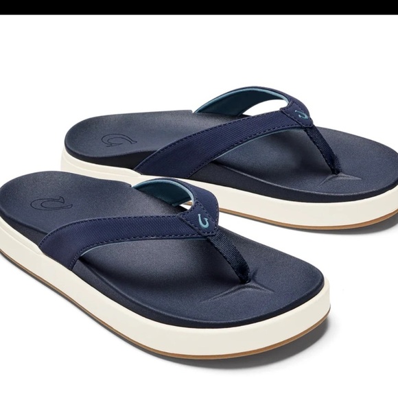 OluKai Nu‘a Pi‘o Sandals Blue Womens Size 10 Nua Pio Flip Flops Thongs - Picture 1 of 10